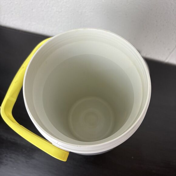 Vintage Coleman‎ Green/ Yellow Polylite 5590 1/2 Gallon Water Jug Cooler Octopus - Picture 13 of 14